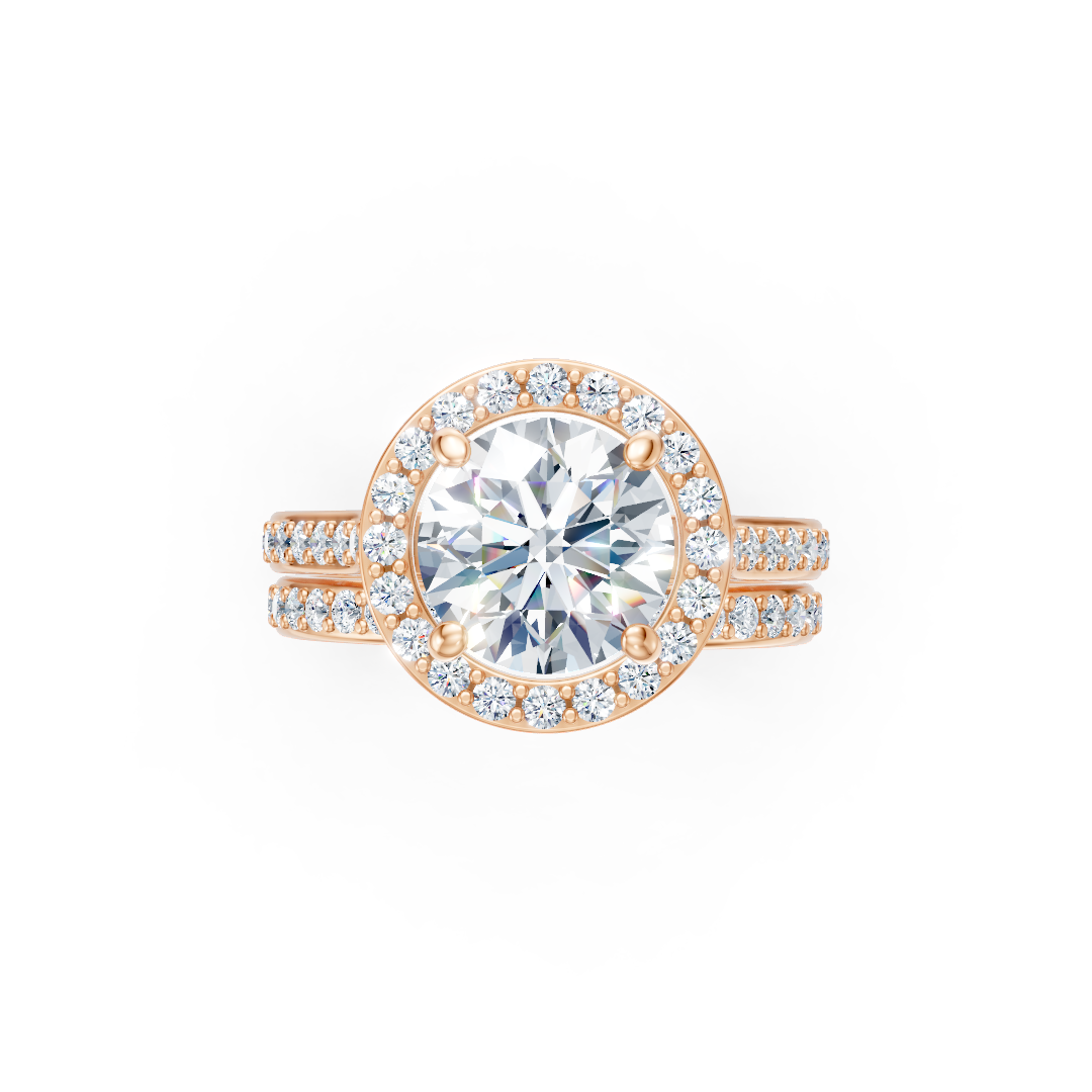 Zaročni prstan iz rdečega zlata Zlatarstvo Gajšek, elegantna oblika, sijoč diamant na vrhu, za poseben trenutek.